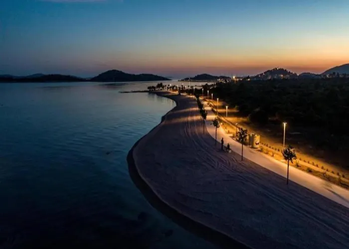 In Near Blue * Vodice